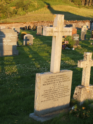 Grave of 30th Chief of Mackintosh